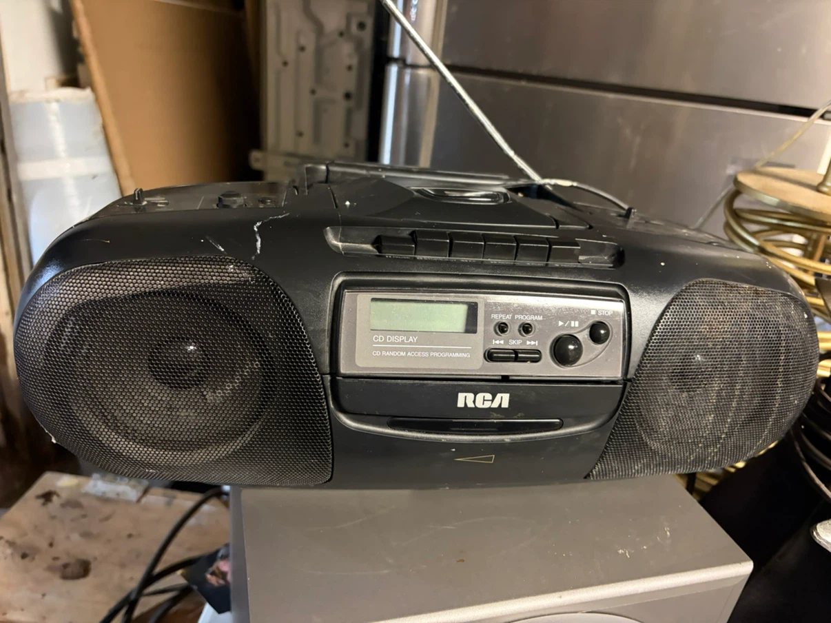 RCA Portable CD and Cassette Player Boombox - photo 3