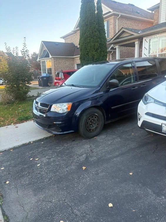 Dodge Grand Caravan Minivan - photo 2