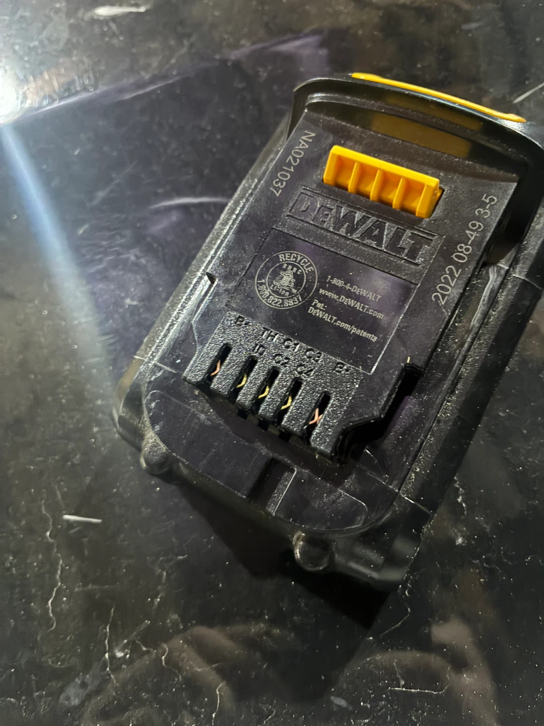 DeWalt 20V Max Lithium Ion Battery - photo 5