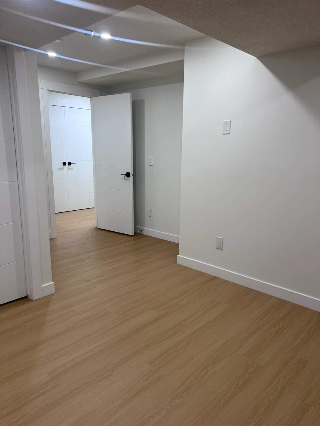 Basement for rent - photo 5