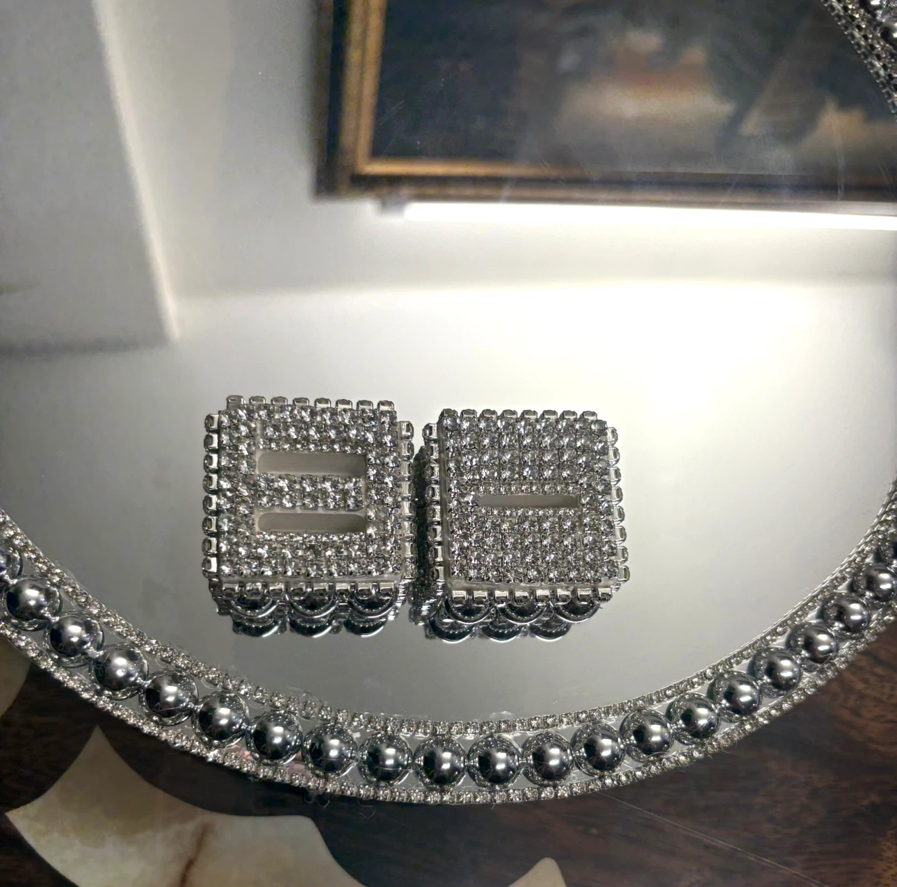 Round Mirror Tray with silver Pearls & silver rhinestone Border - photo 3