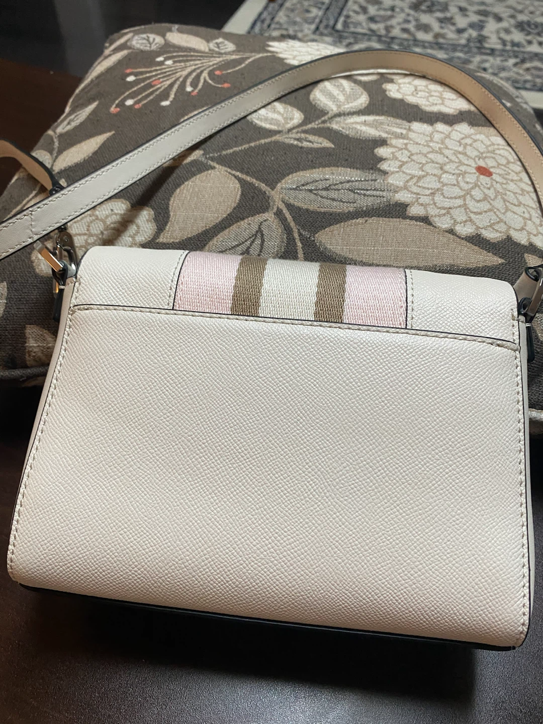 Calvin Klein Off-White Crossbody Bag - photo 4