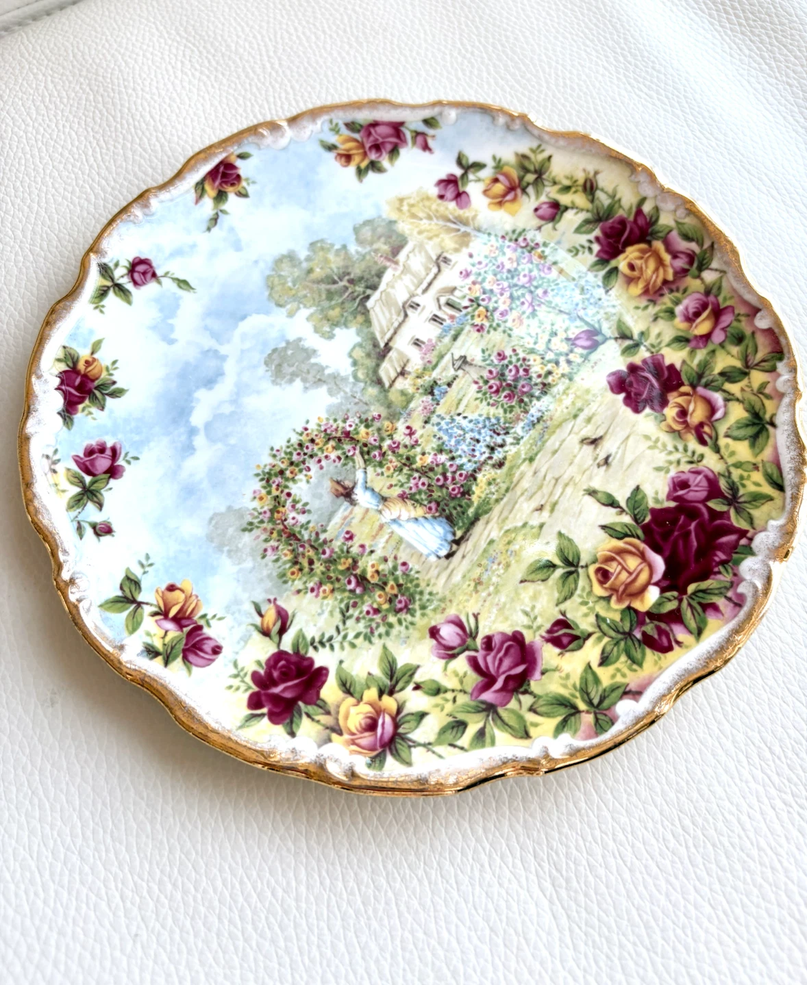 Royal Albert Old Country Roses 25th Anniversary Plate - photo 3