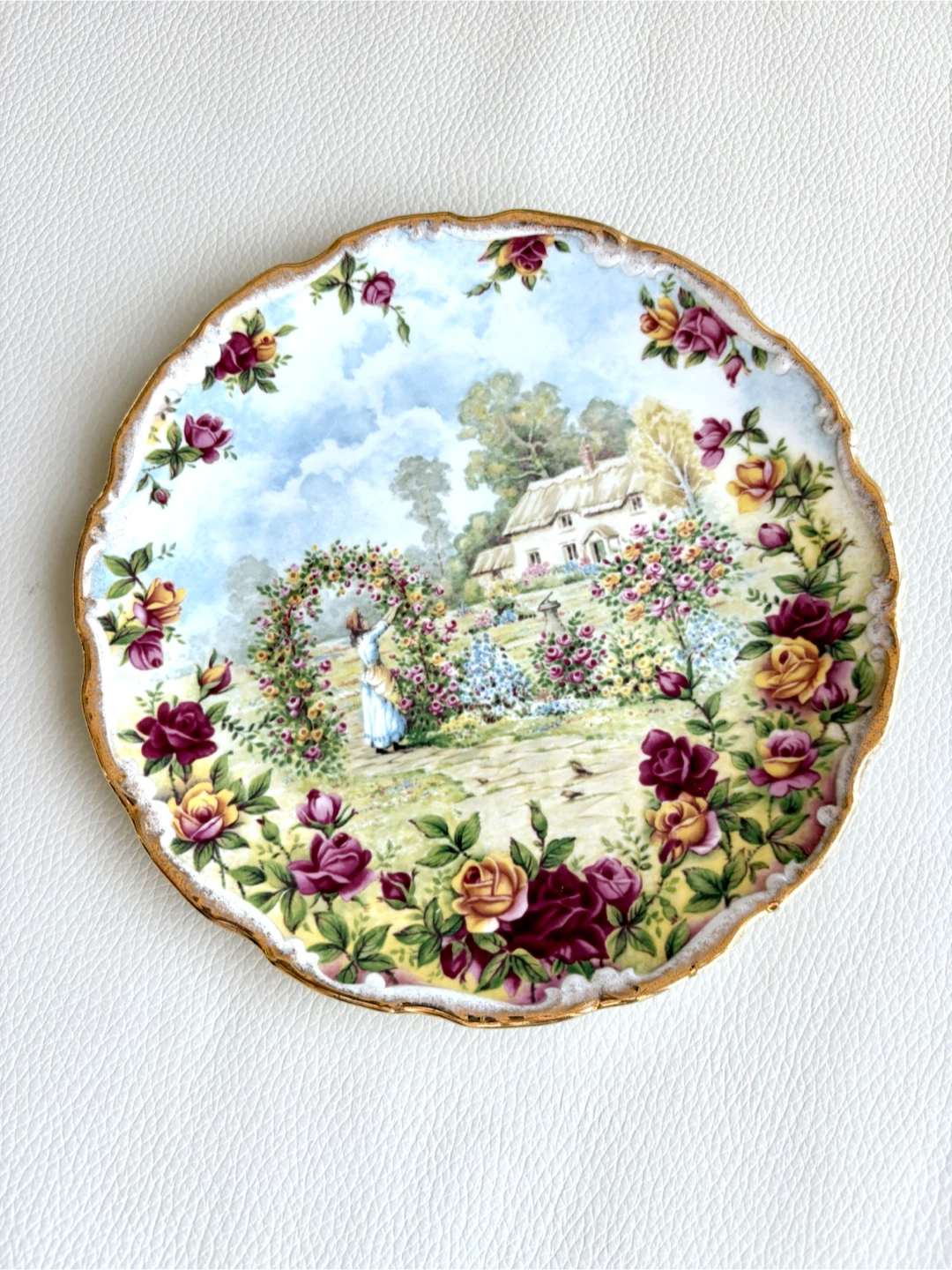 Royal Albert Old Country Roses 25th Anniversary Plate - photo 4