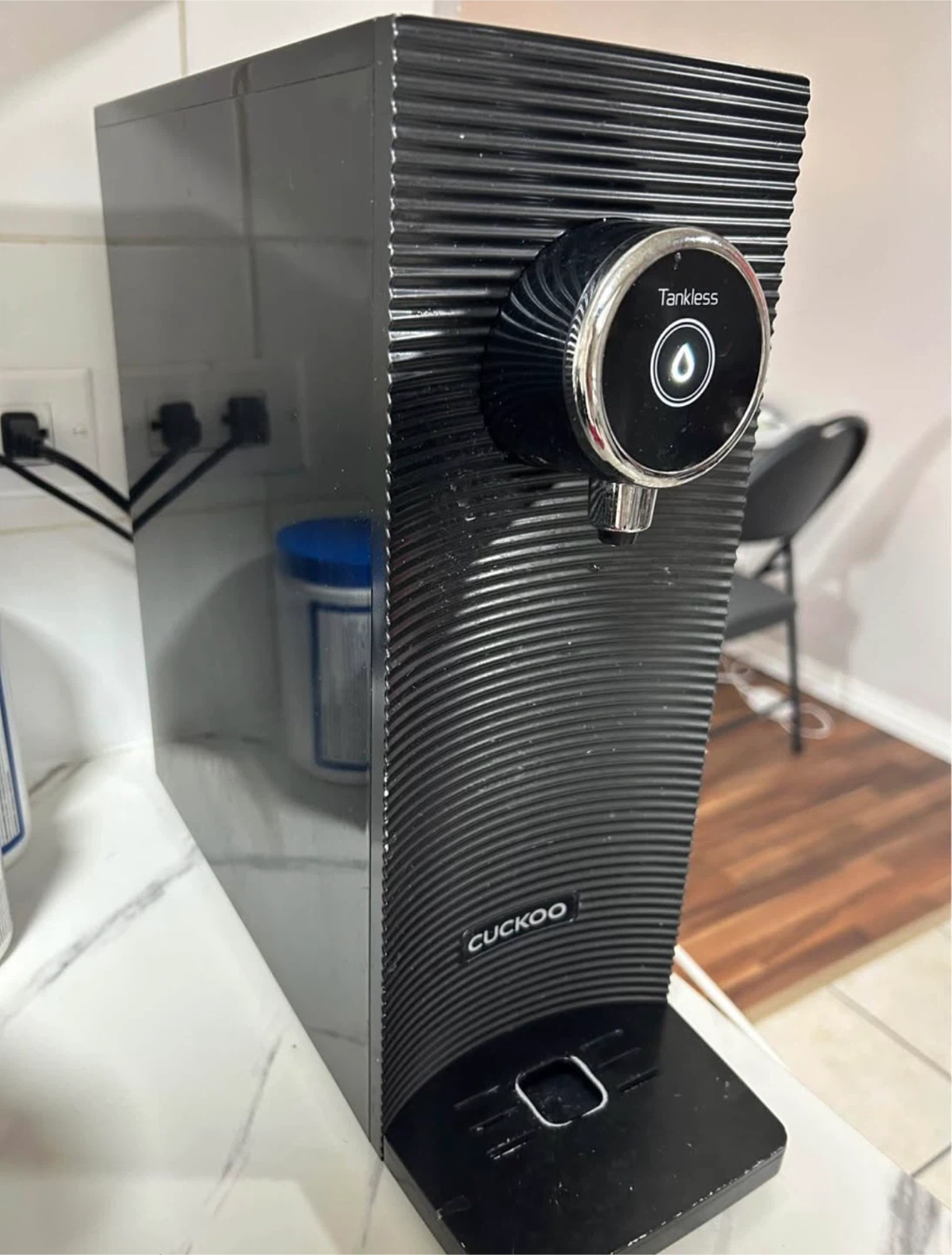 Cuckoo Tankless Water Purifier (includes 3-month filters)