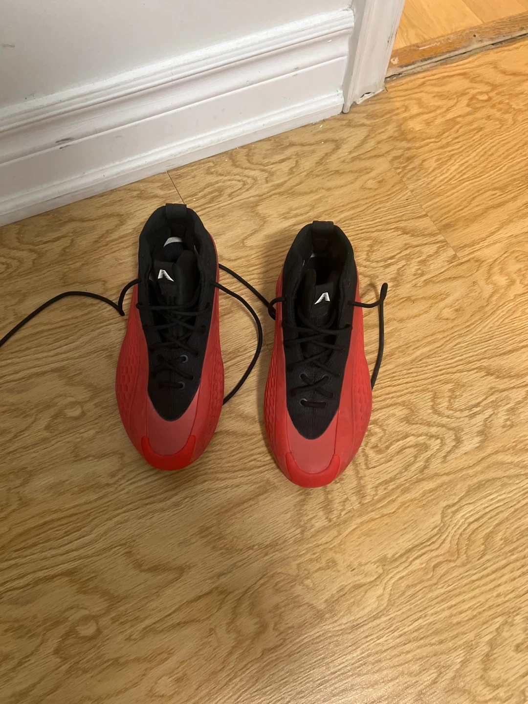 Anta Basketball Shoes Red and Black size 7