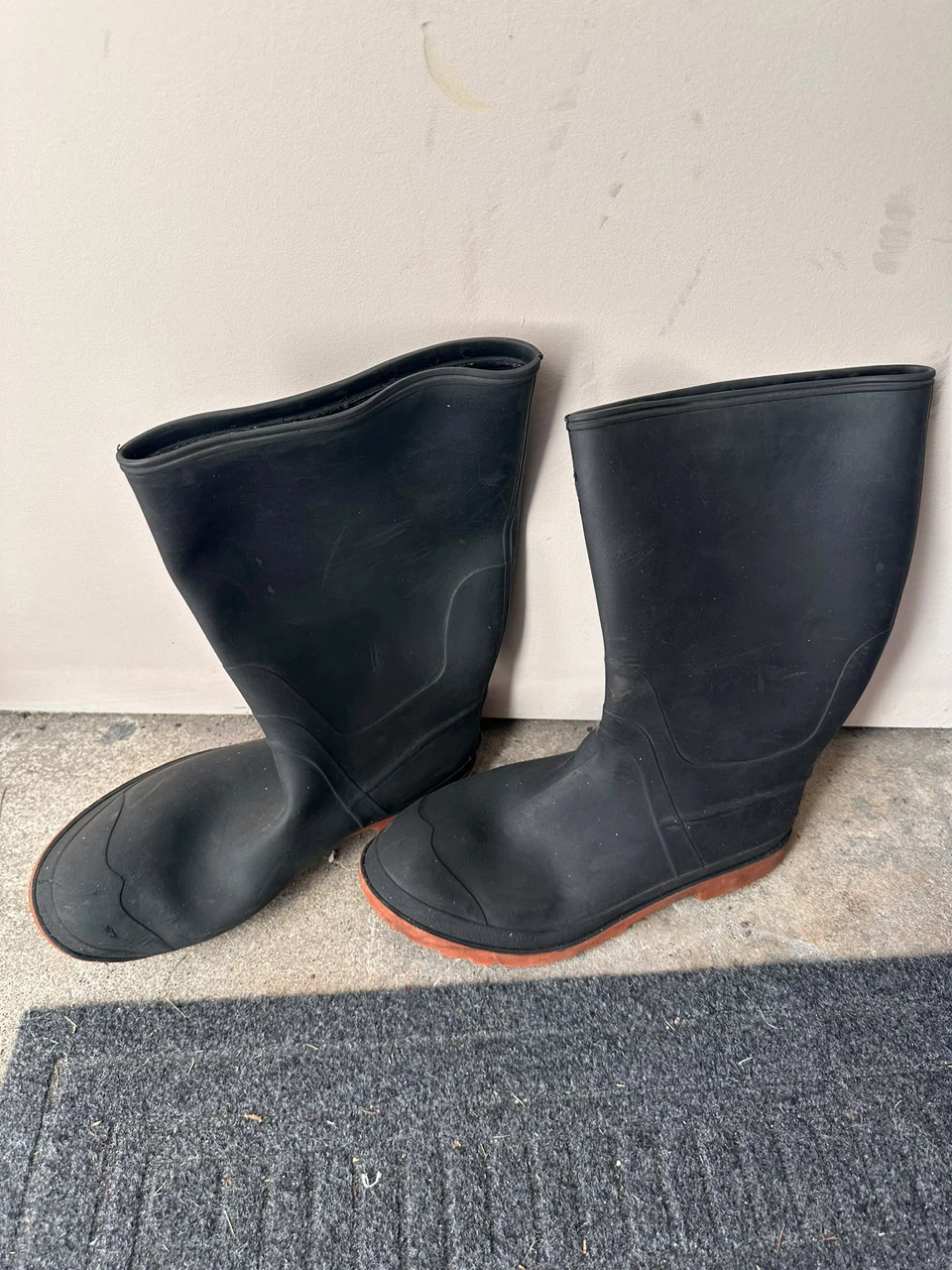 Tiger Brand Black Rubber Work Boots