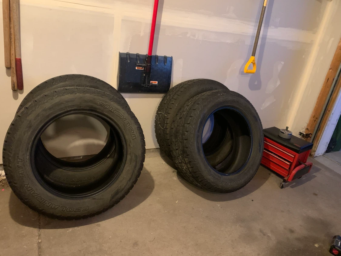 Set of 4 Yokohama Geolandar A/T Tires LT275/60R20