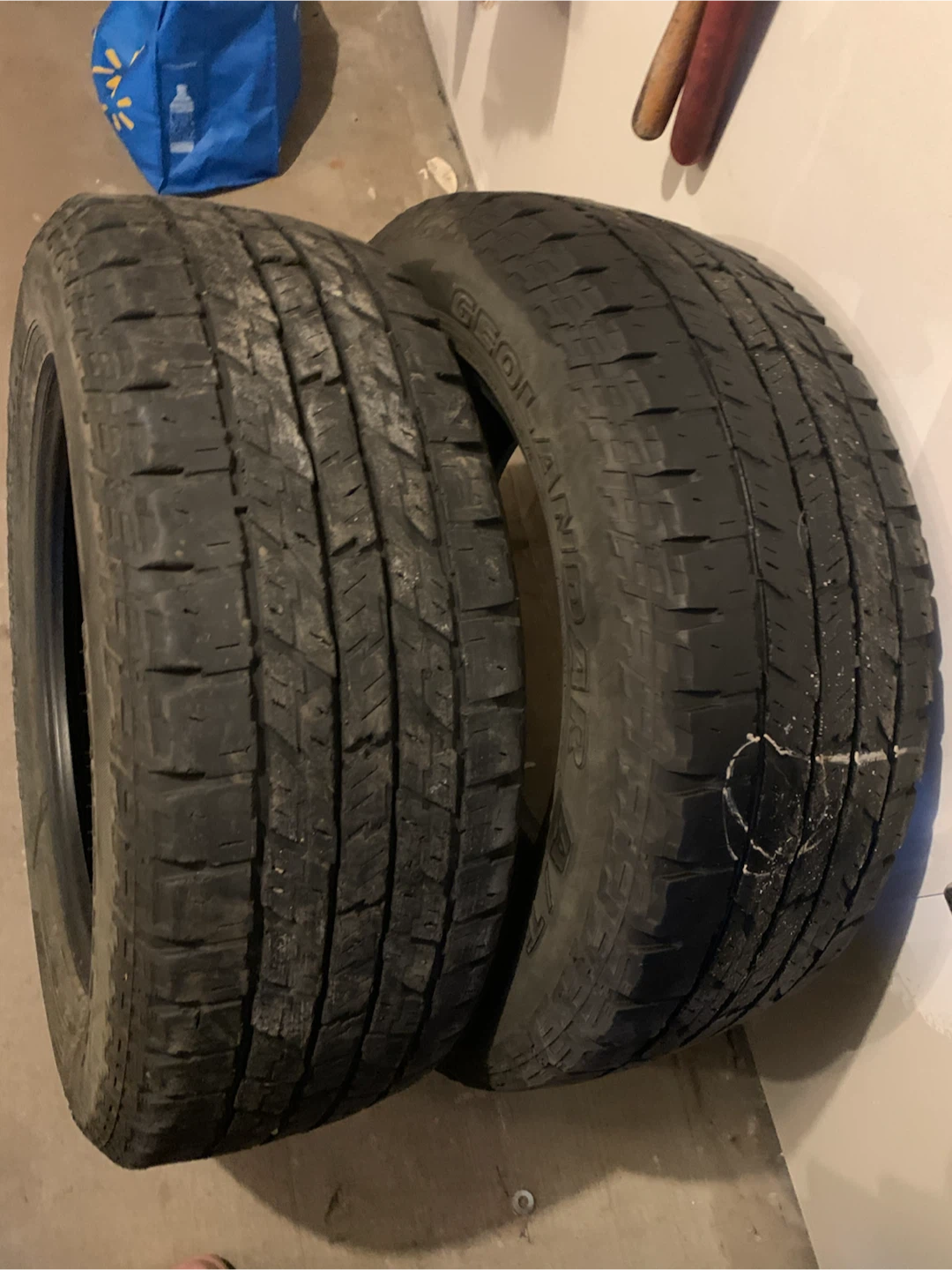 Set of 4 Yokohama Geolandar A/T Tires LT275/60R20 - photo 2