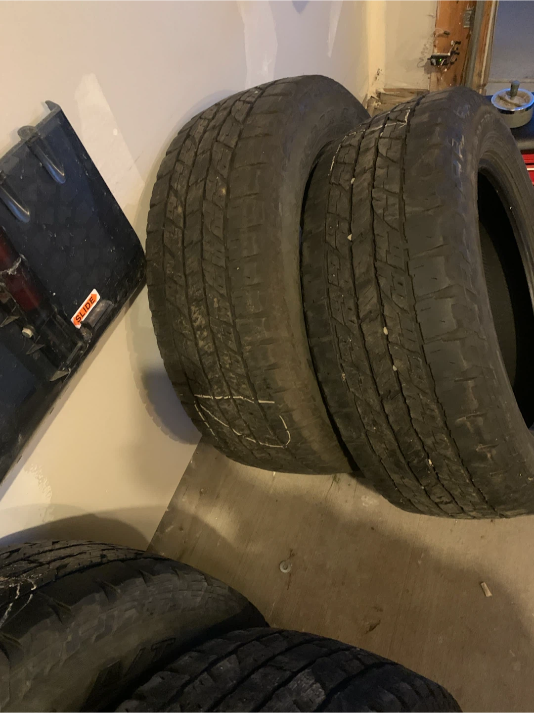 Set of 4 Yokohama Geolandar A/T Tires LT275/60R20 - photo 3