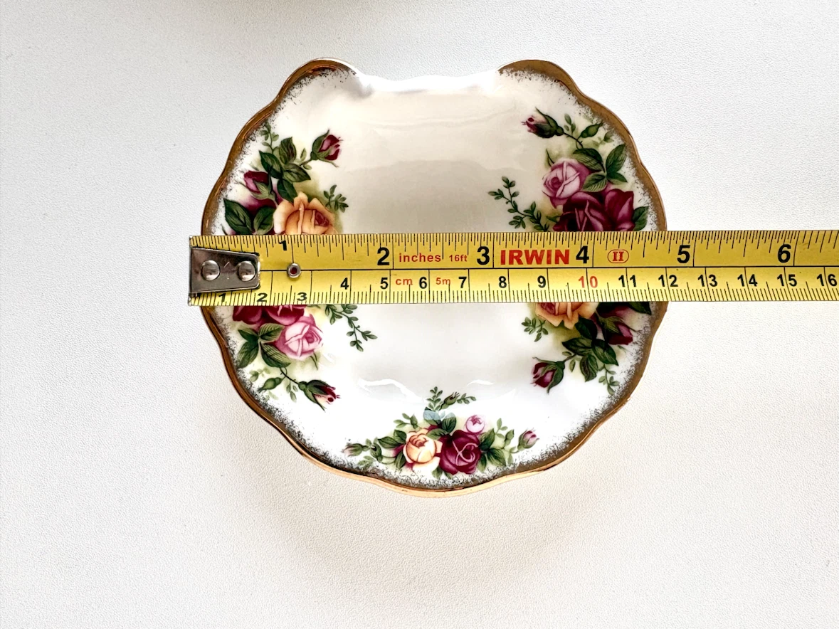 Royal Albert Bone China Shell Dish - photo 2