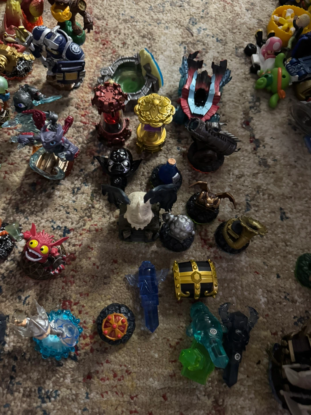 Large Skylanders Figure Collection lot - photo 4