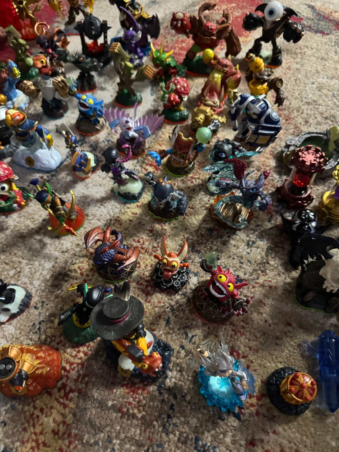 Large Skylanders Figure Collection lot - photo 5