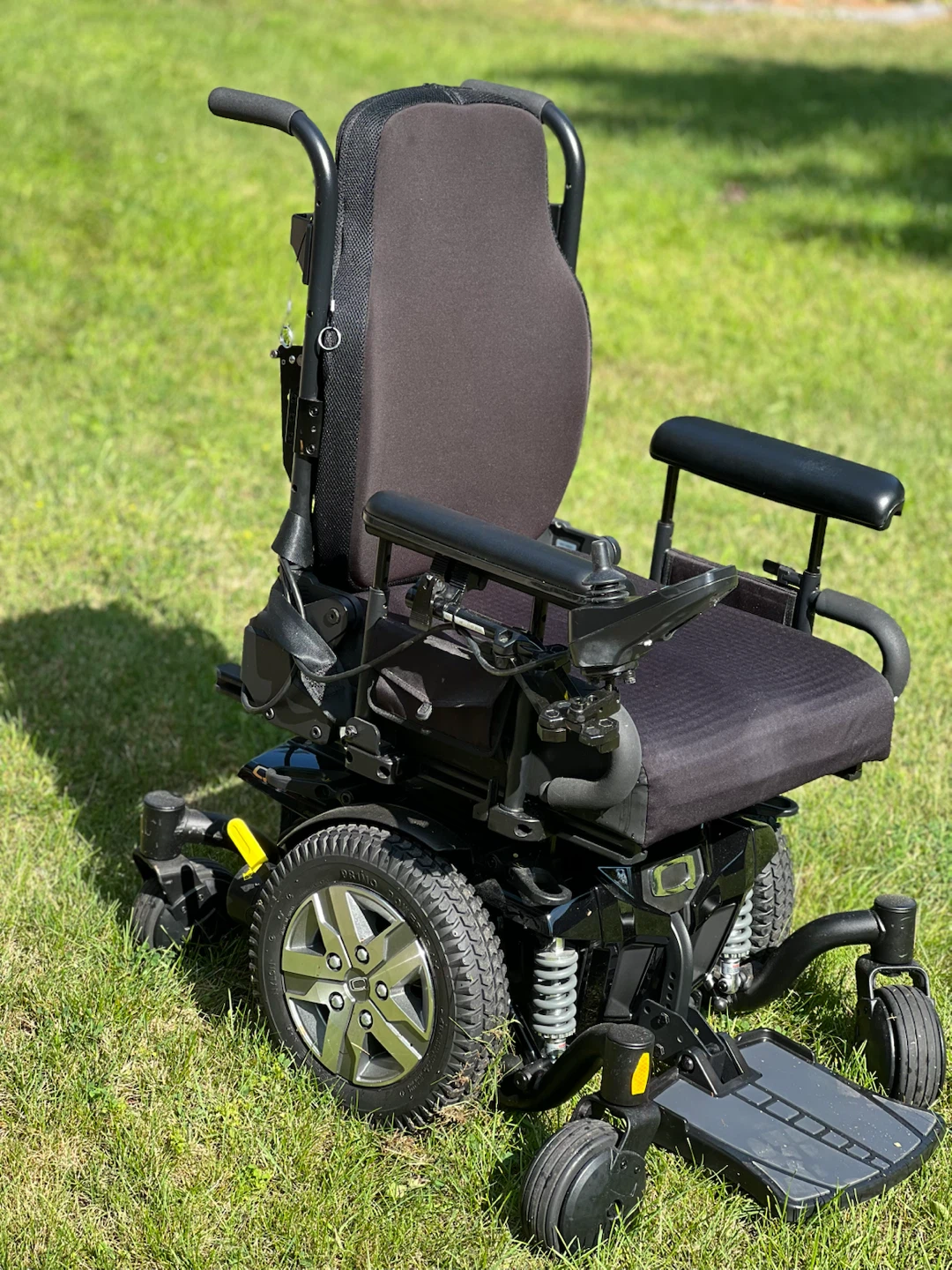 Quantum Q4 Power Wheelchair - photo 3
