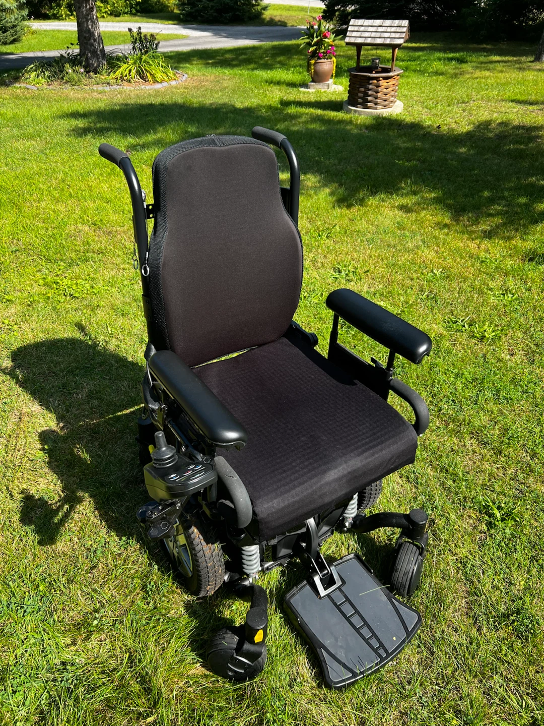 Quantum Q4 Power Wheelchair - photo 4