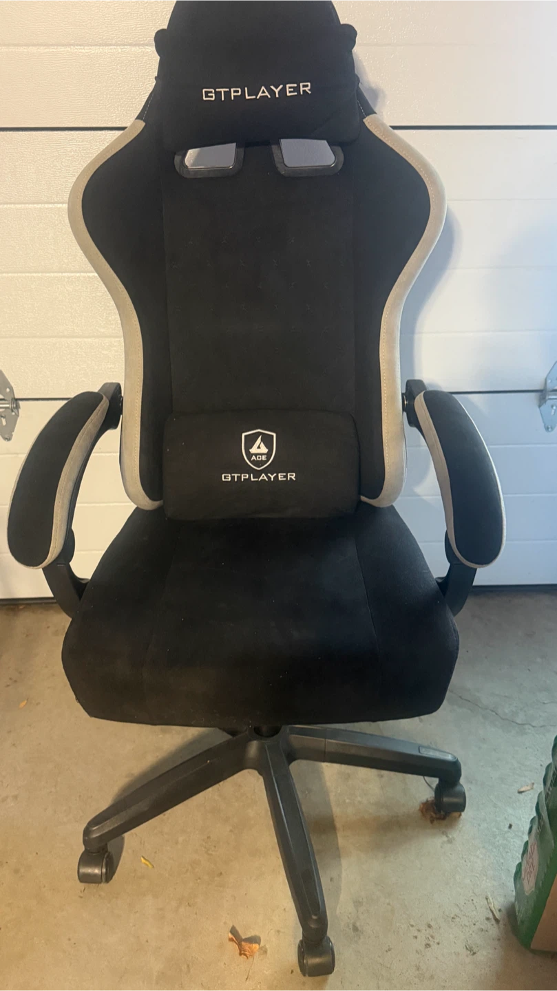 GTPlayer Gaming Chair