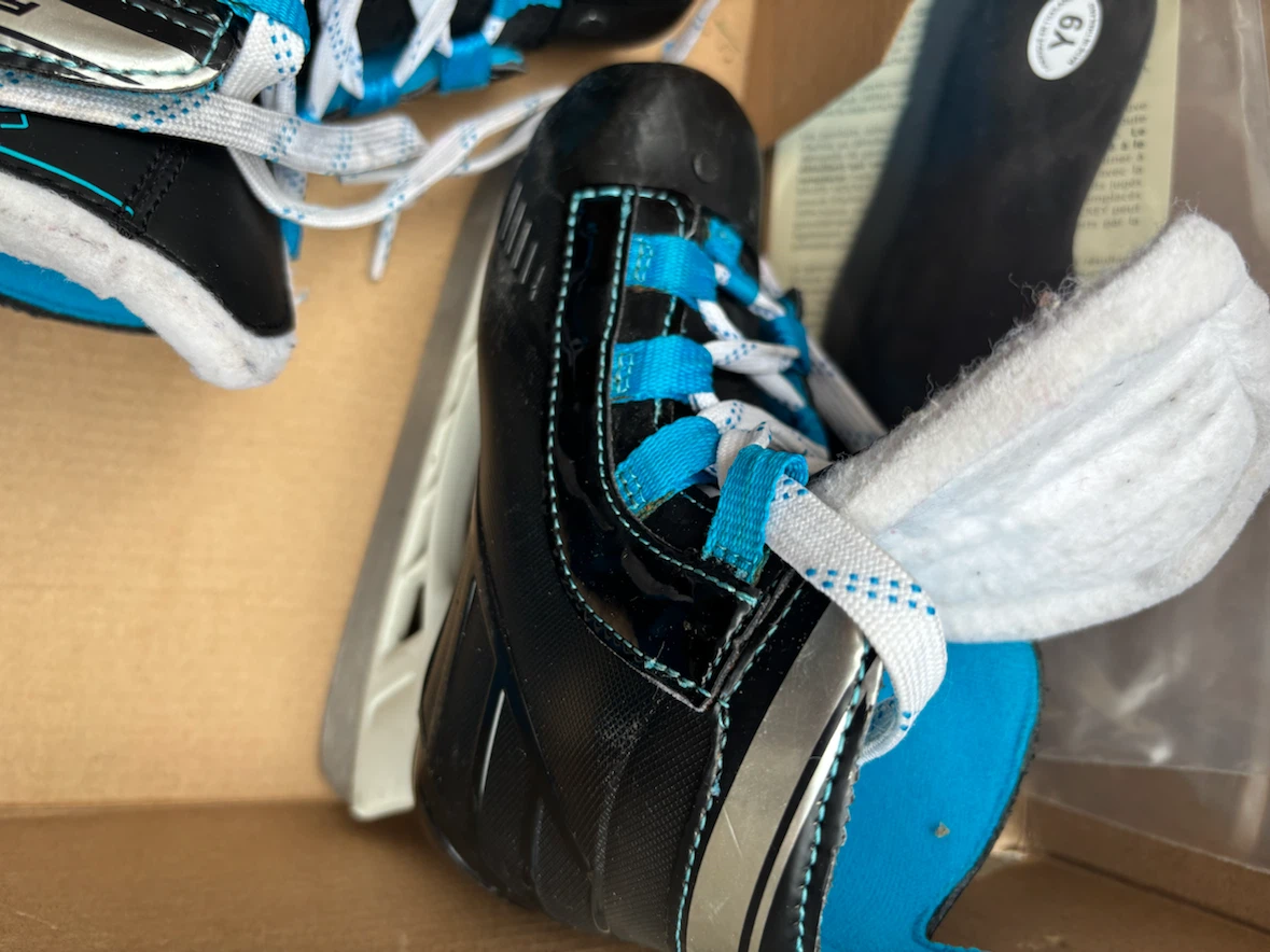 Bauer Prodigy Youth Hockey Skates YTH 8-9 - photo 3
