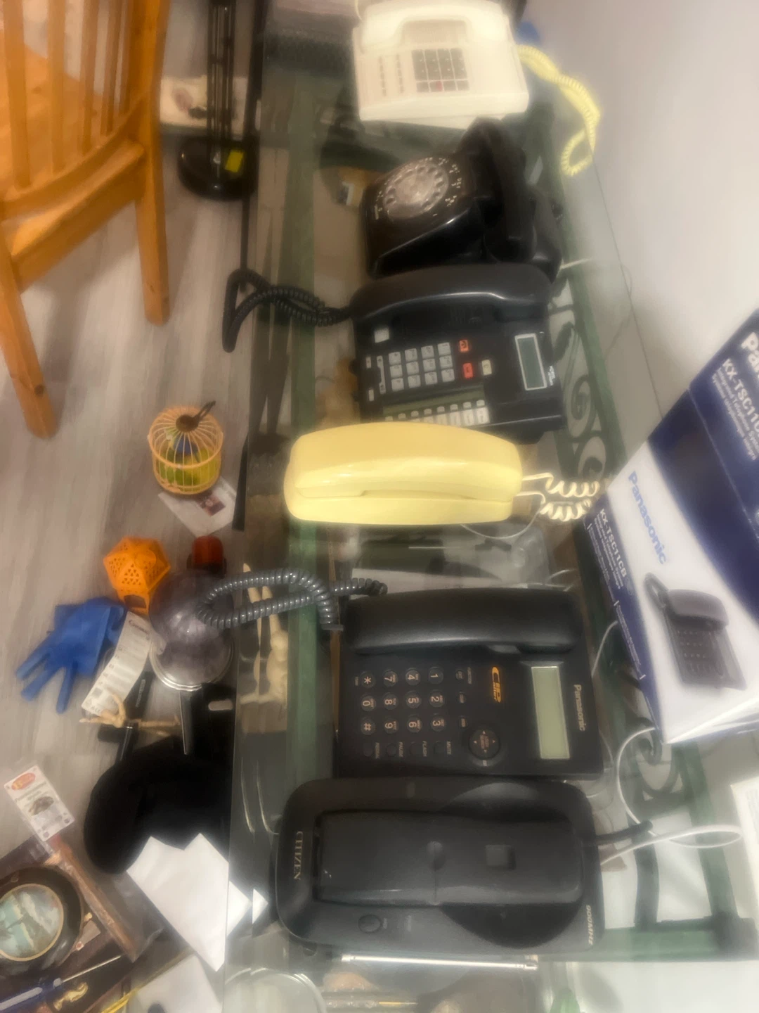 Collection of 5 Vintage and Modern Telephones