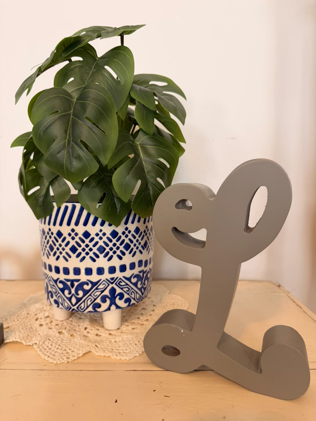 $5 for both!! Grey Decorative Signs Set (Cursive L and Cool) - photo 3