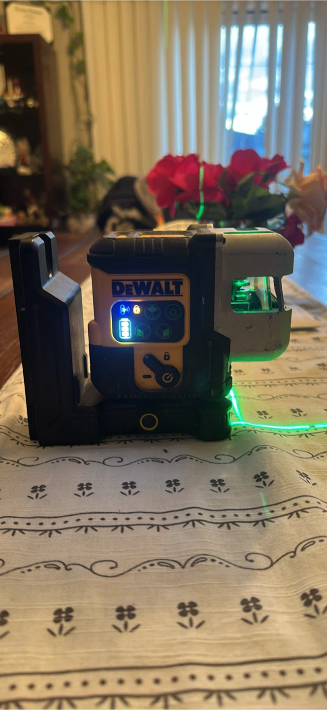 DeWalt DCLE14301G 3-Plane Rechargeable Laser