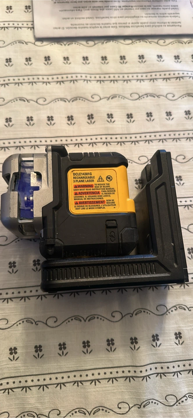 DeWalt DCLE14301G 3-Plane Rechargeable Laser - photo 2