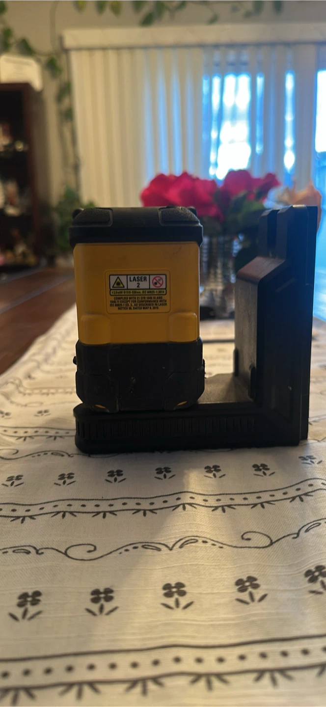 DeWalt DCLE14301G 3-Plane Rechargeable Laser - photo 5