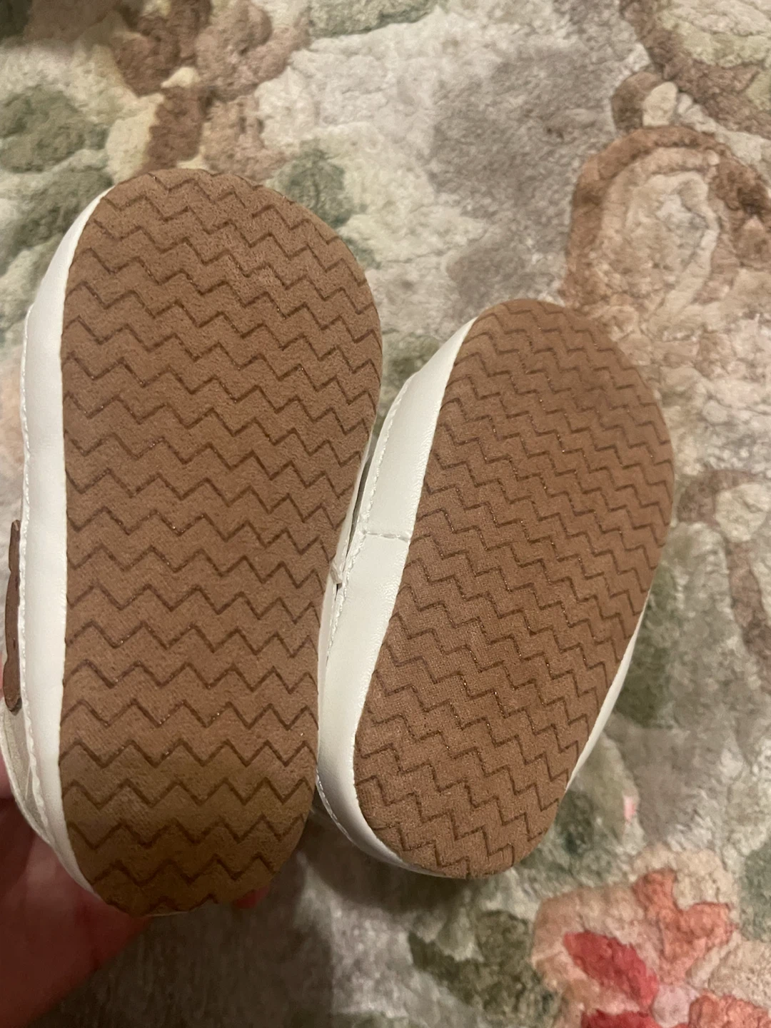 BRAND NEW Baby bear shoes - photo 3