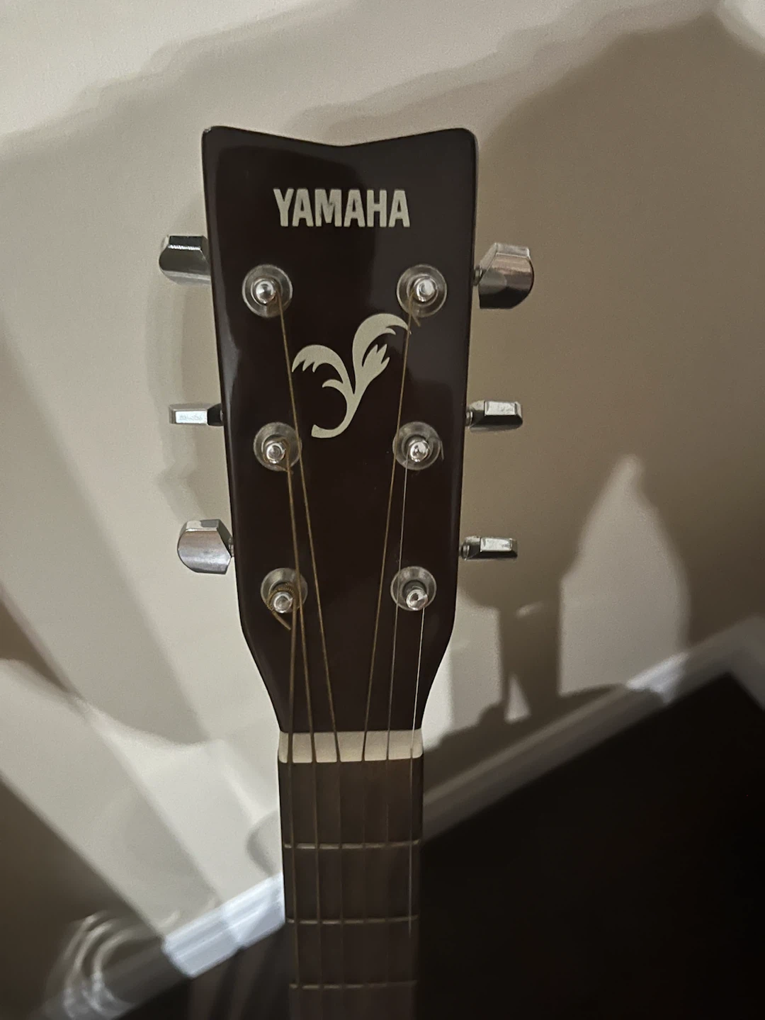 Yamaha F-340 Acoustic Guitar - photo 2