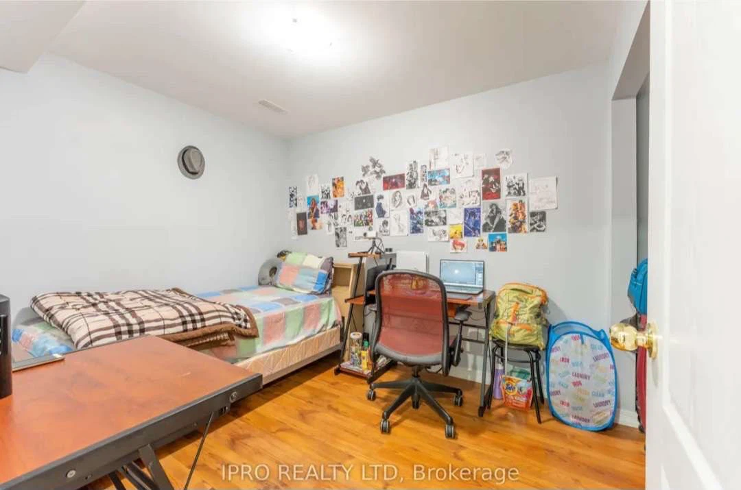 Basement room for rent - photo 5