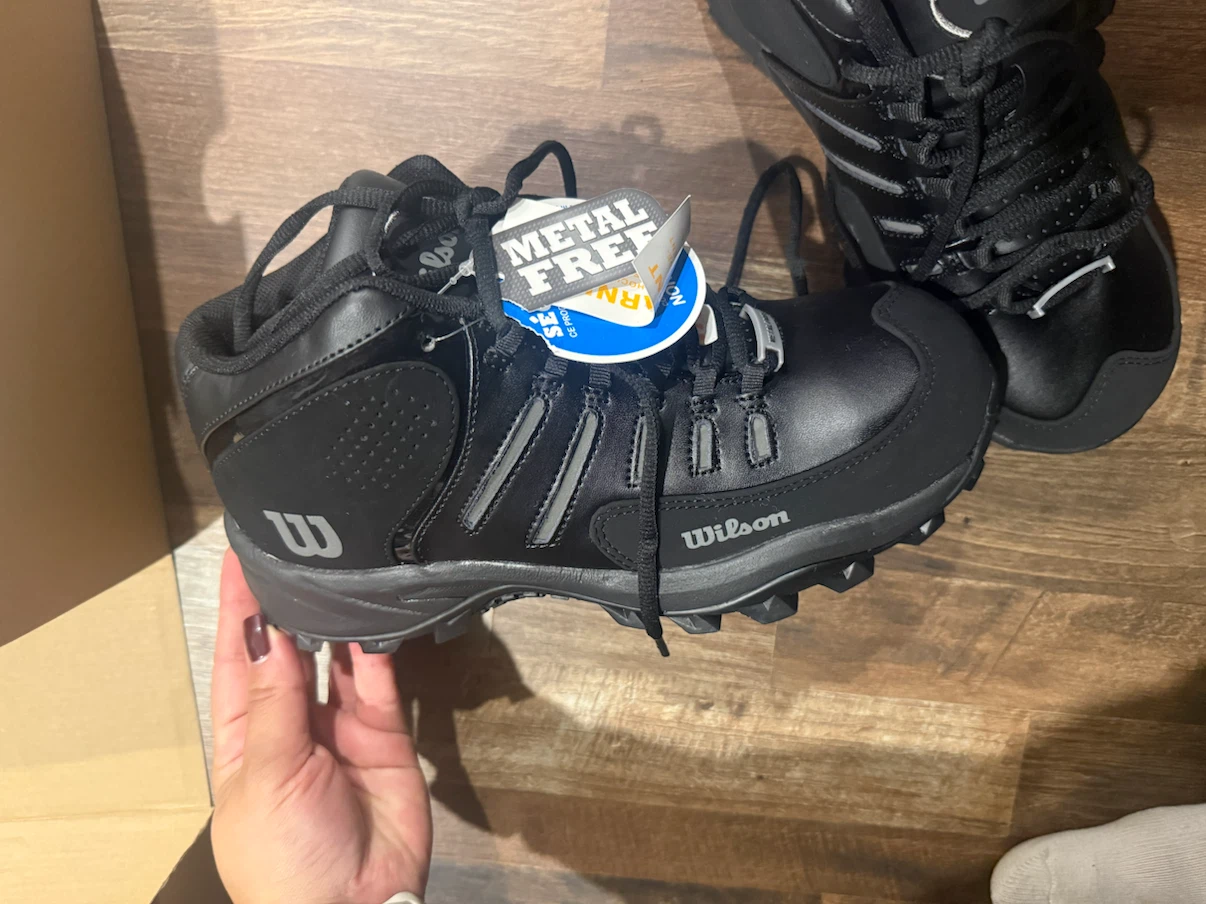 Wilson M Drive Metal Free Safety Boots Size 7EE - photo 2