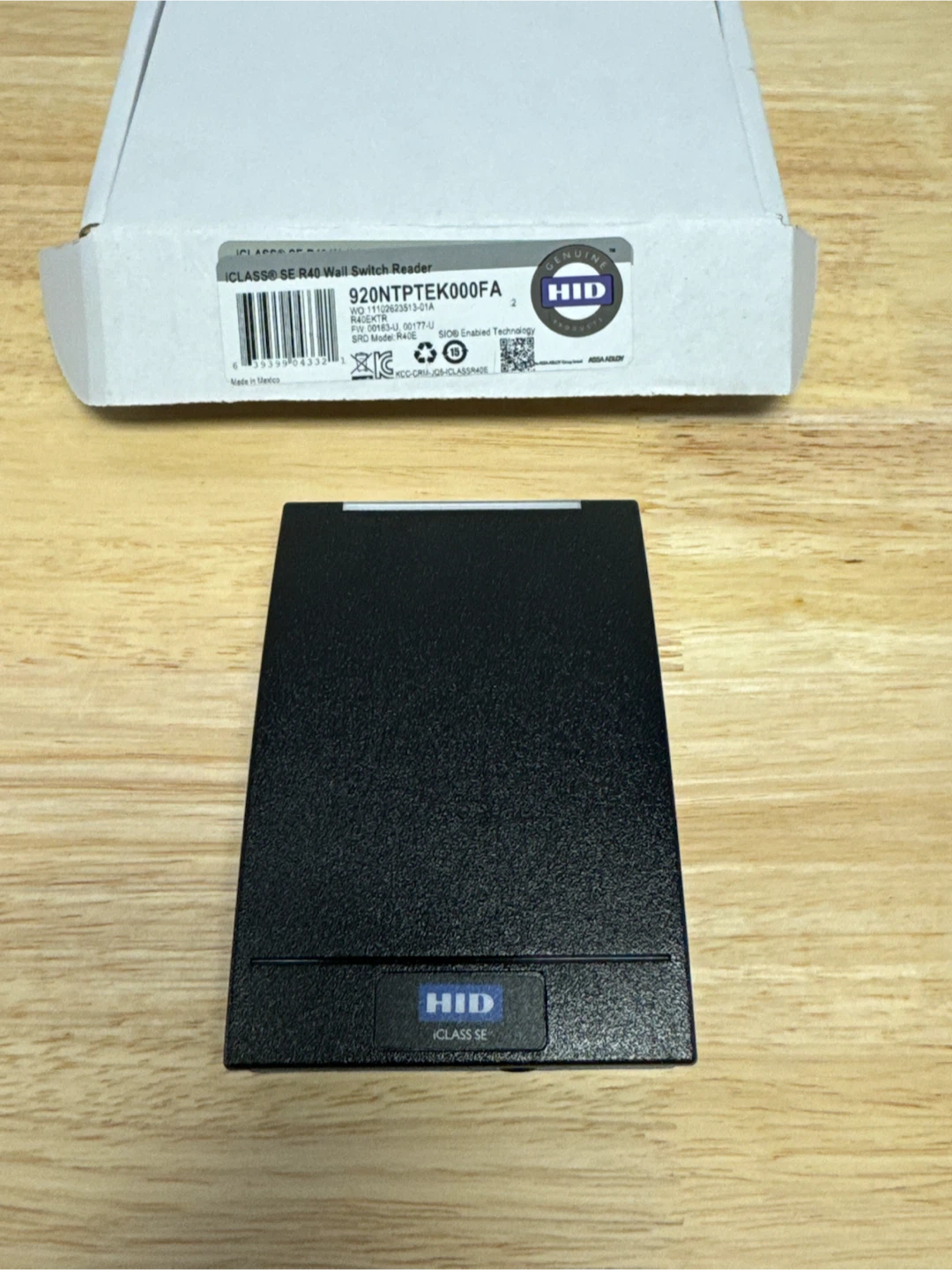 HID iCLASS SE R40 Wall Switch Reader