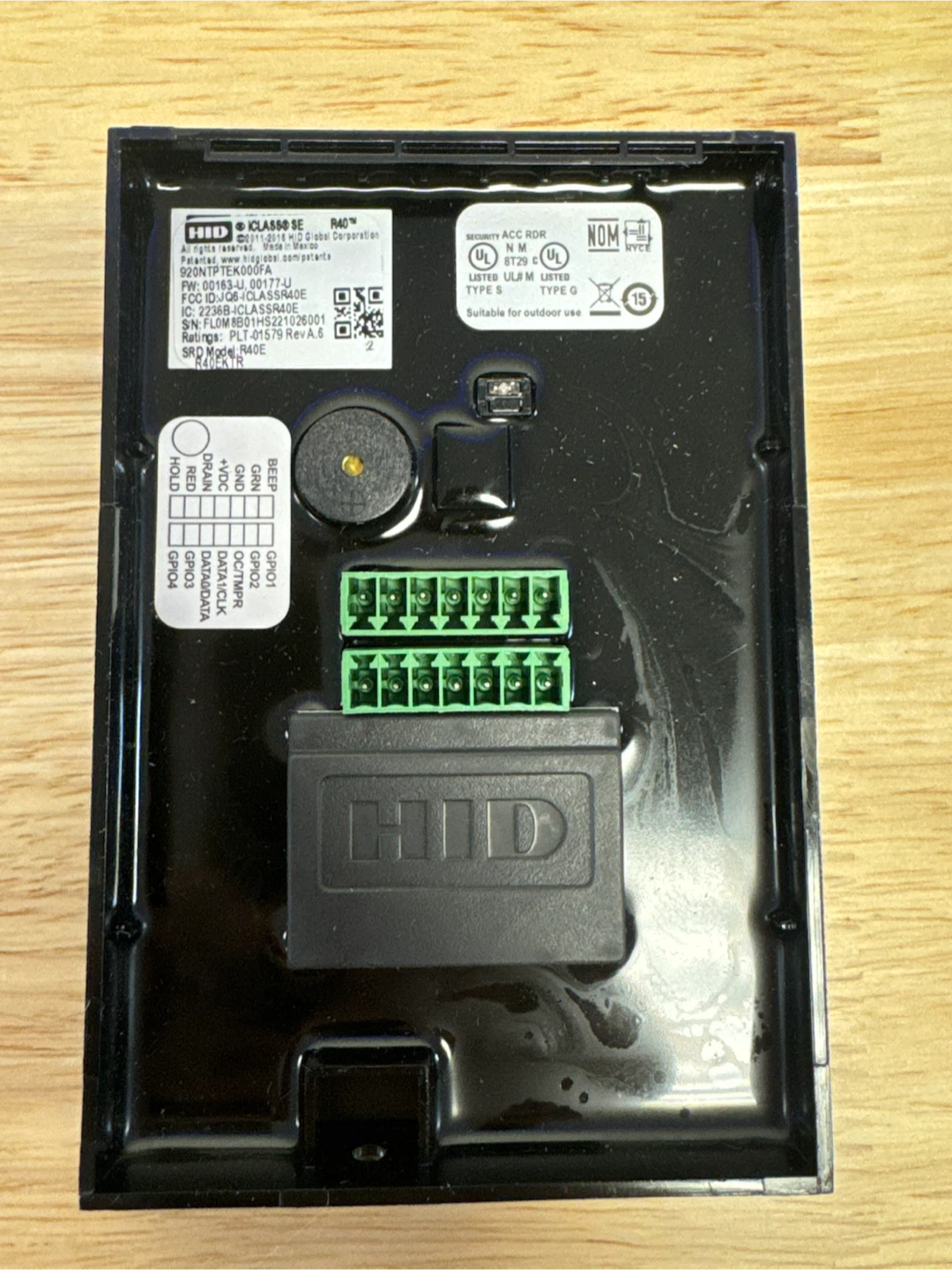 HID iCLASS SE R40 Wall Switch Reader - photo 2
