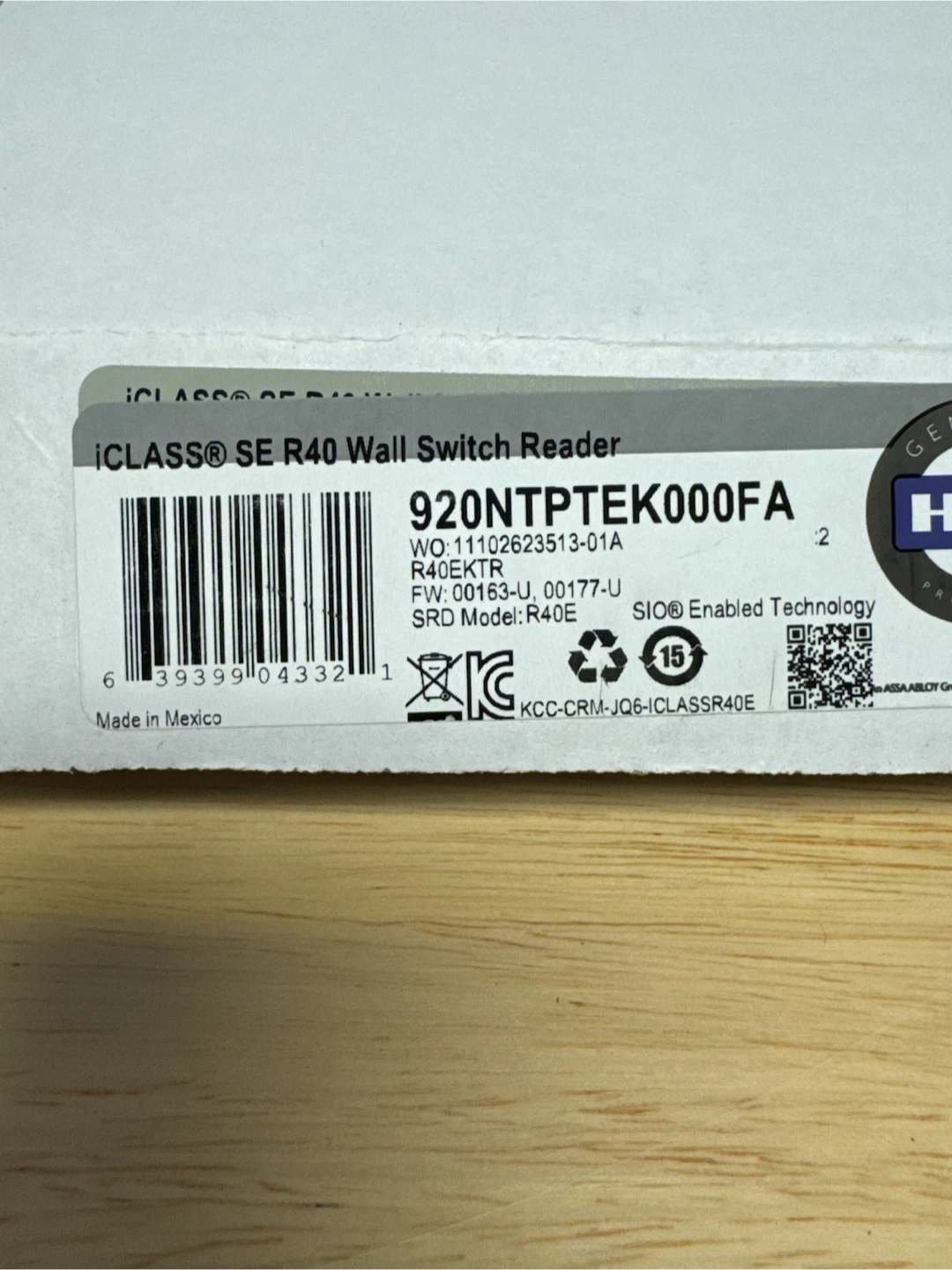 HID iCLASS SE R40 Wall Switch Reader - photo 3