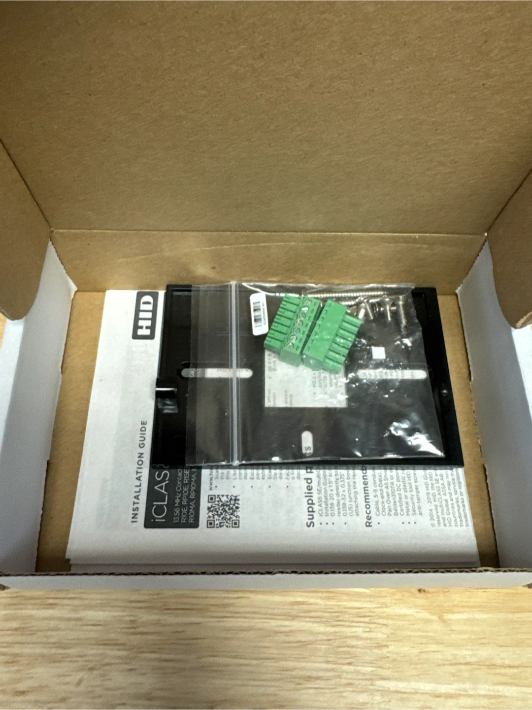 HID iCLASS SE R40 Wall Switch Reader - photo 4