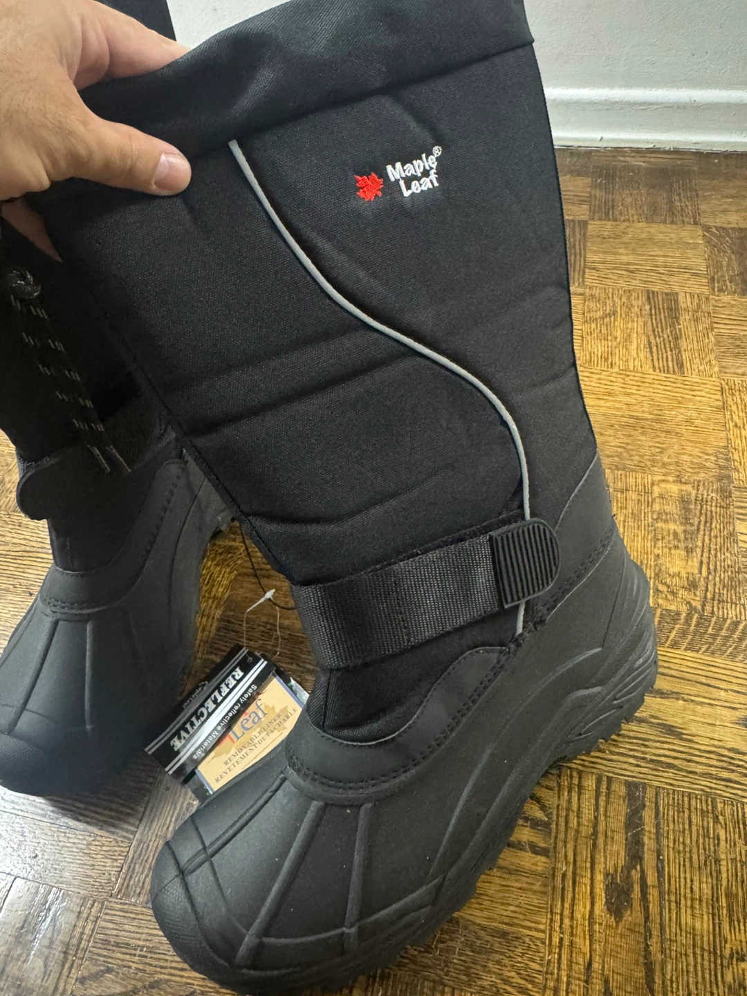 Maple Leaf Winter Boots