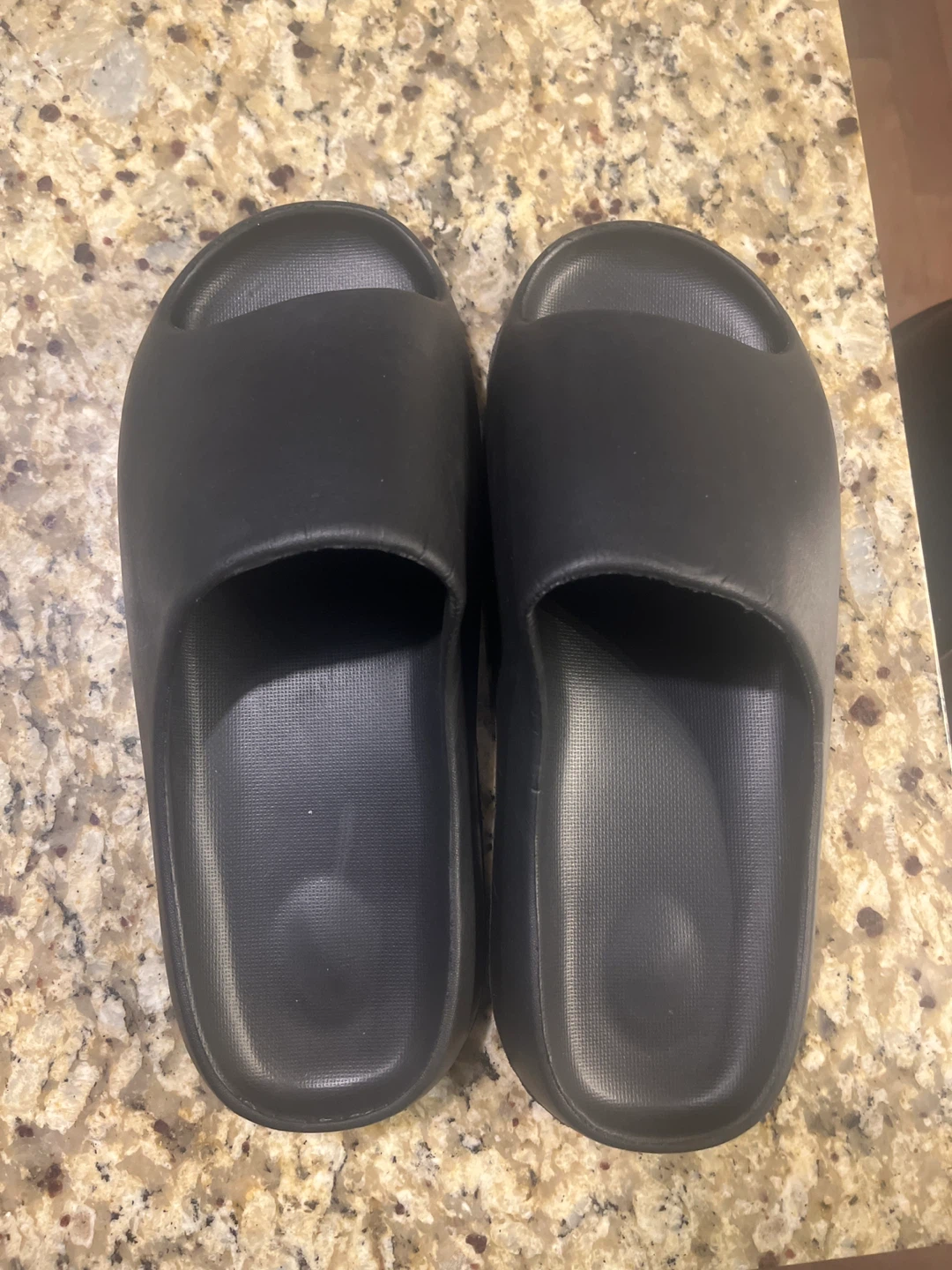 Yeezy slides black size 9.5 -11.5 - photo 2