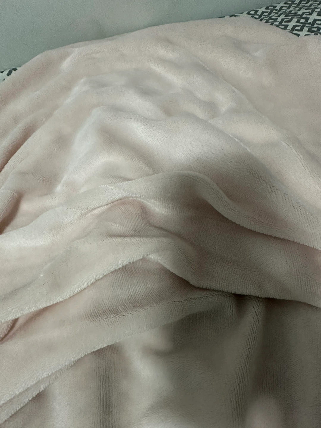 Twin Size Rose Blush Plush Fleece Fitted Sheet (Swift Home)