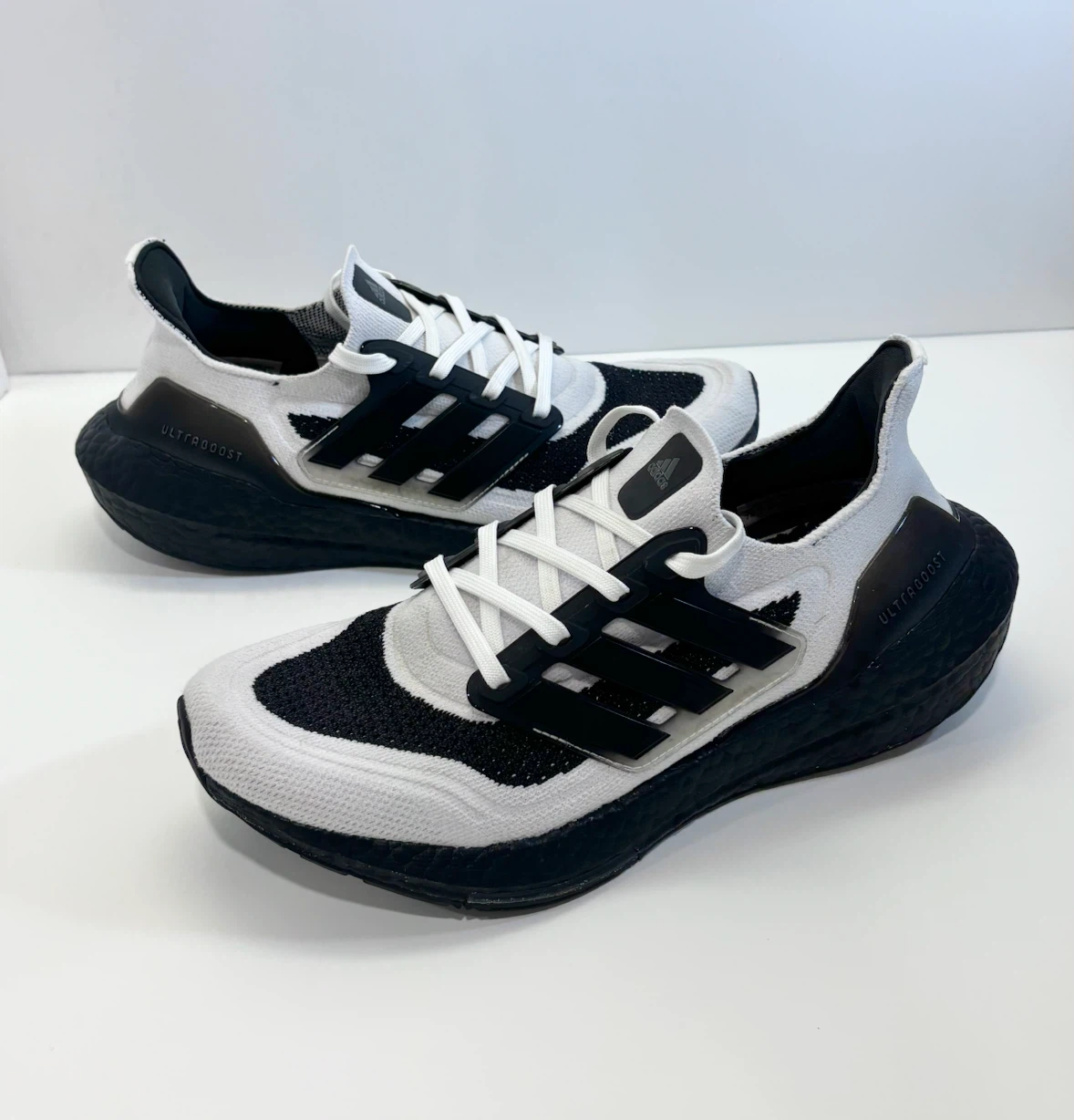 adidas UltraBoost 21 'Oreo' running shoes men’s size 7.5