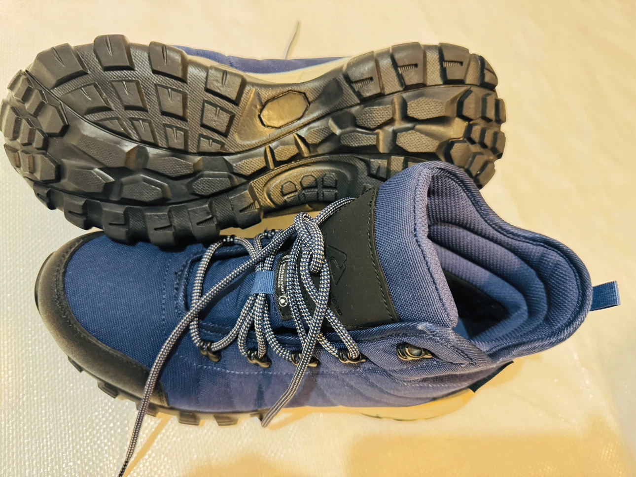 Ozark Trail Waterproof Hiking Boots size 10 - photo 3
