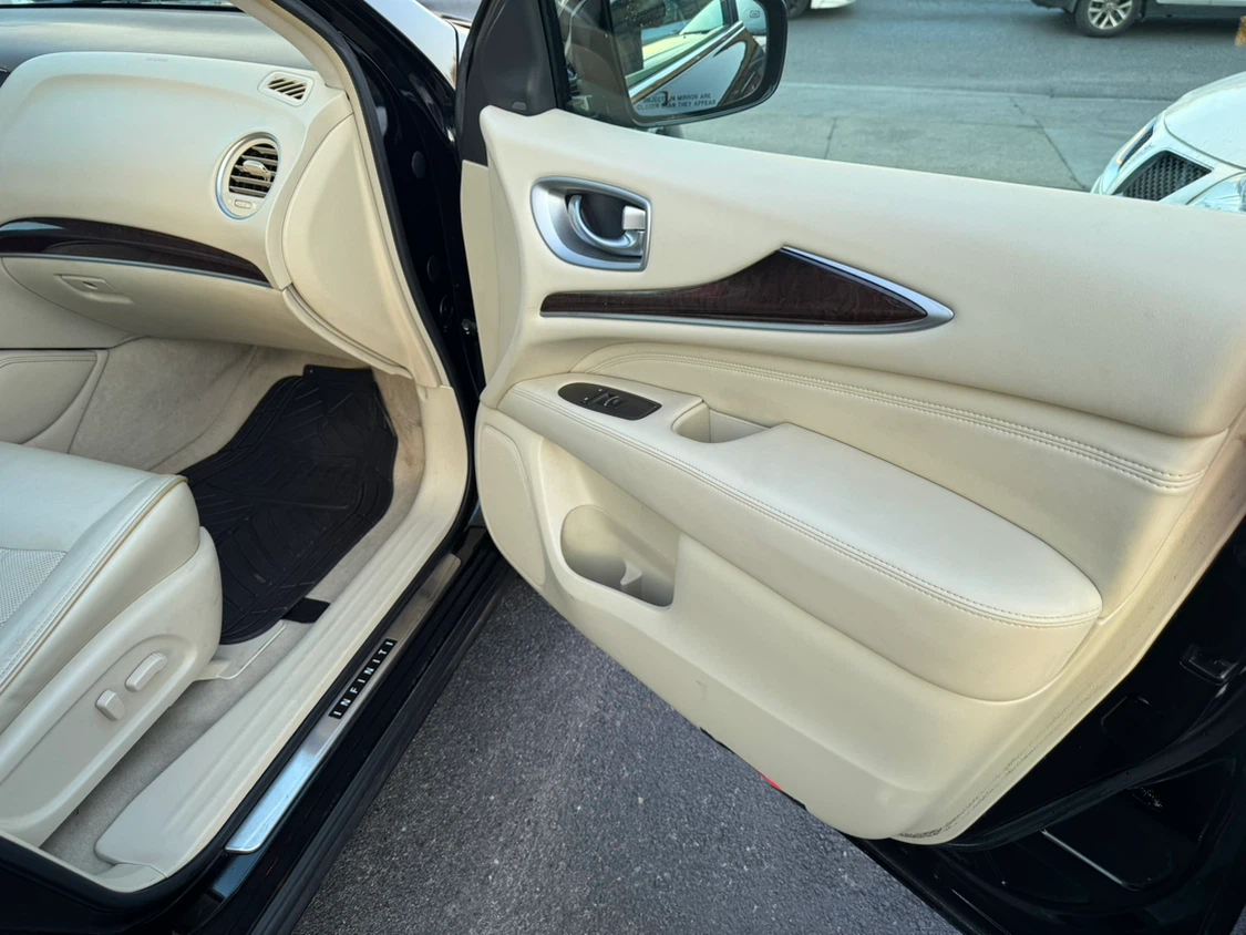 Infiniti QX60 Black SUV - photo 3