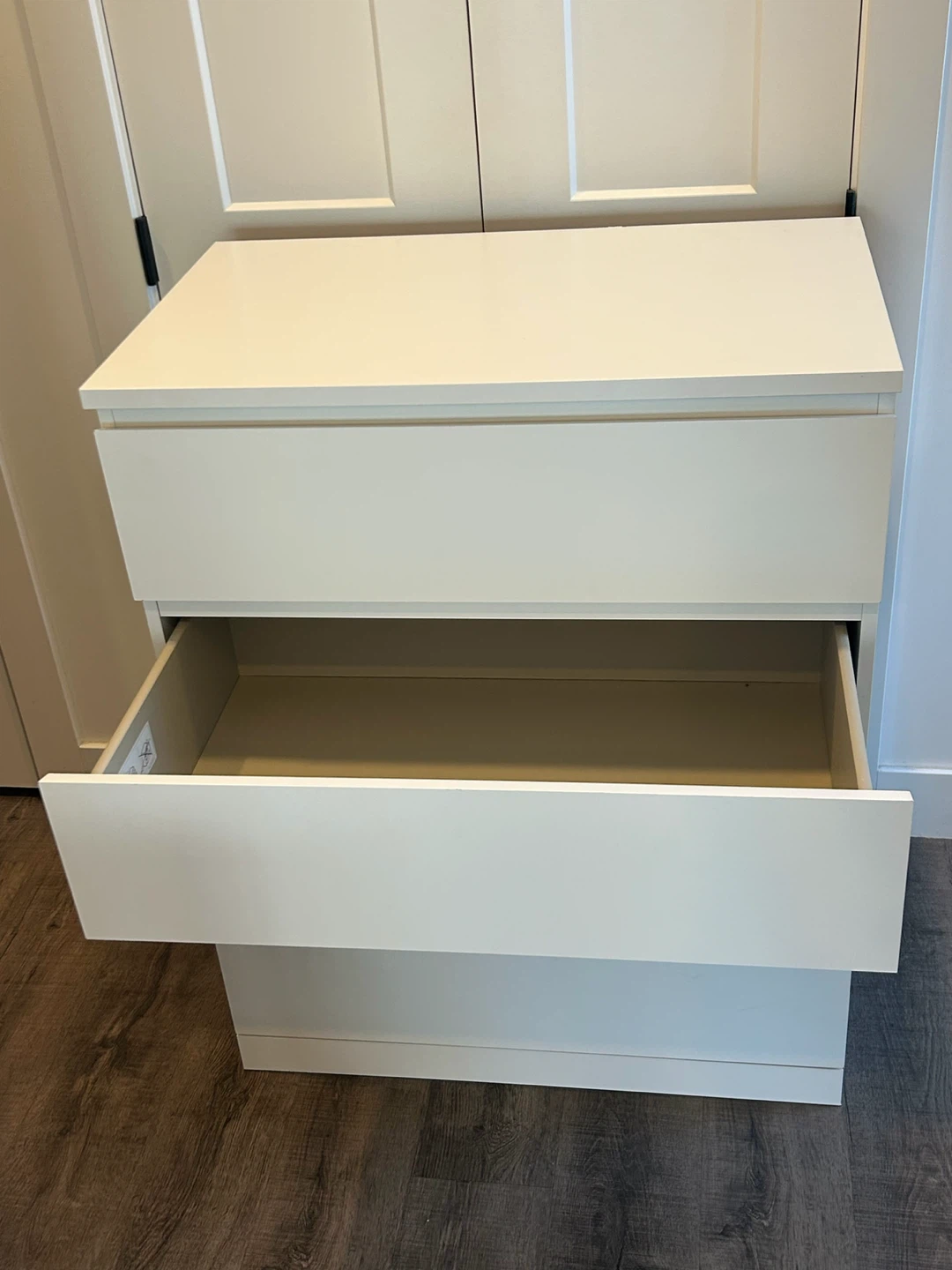 IKEA MALM white dresser with 4 drawers - photo 3