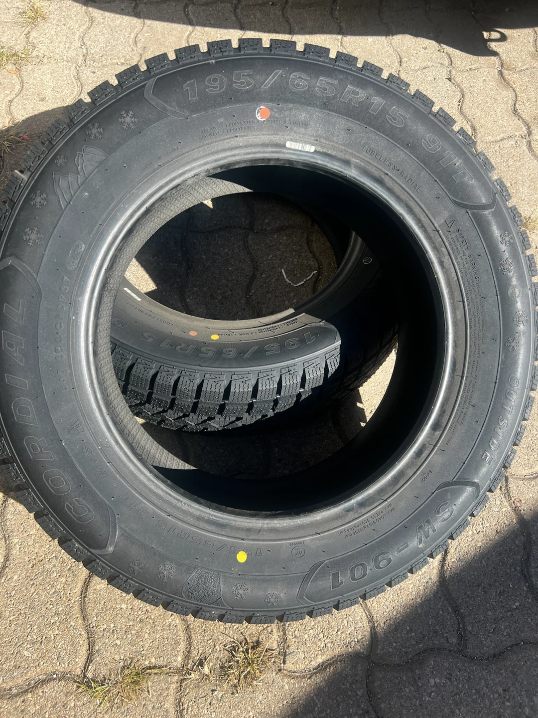 195/65R15 tires - photo 2