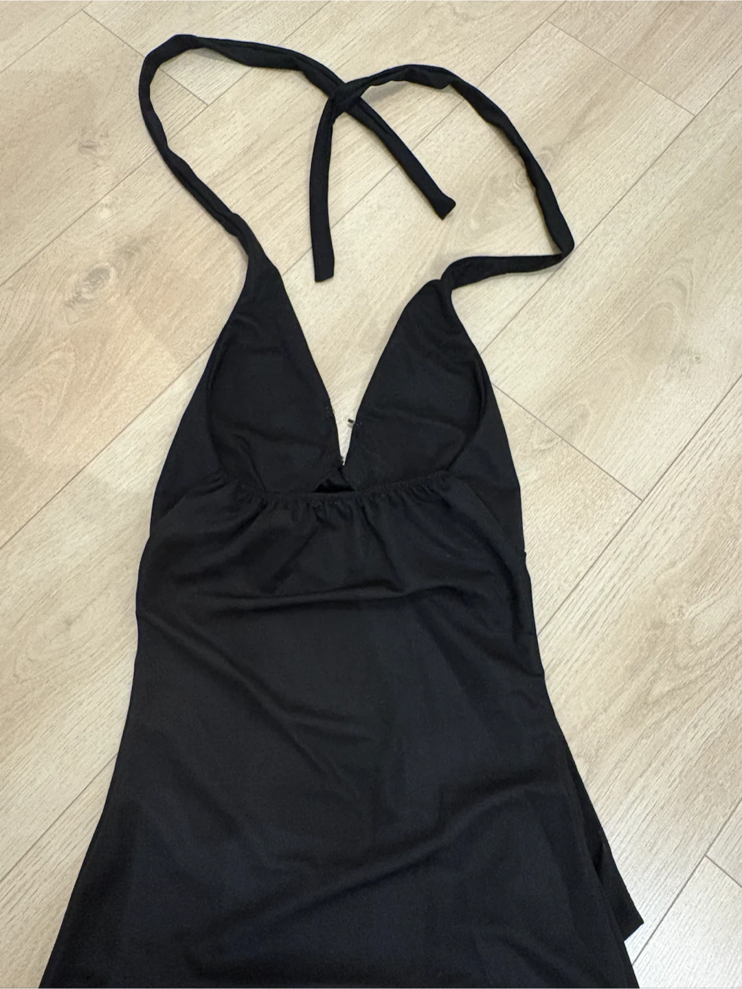 Black halter maxi dress with floral detail - photo 3