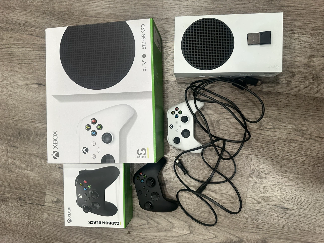 Xbox Series S 512GB + 1TB Seagate Expansion + 2 Controllers