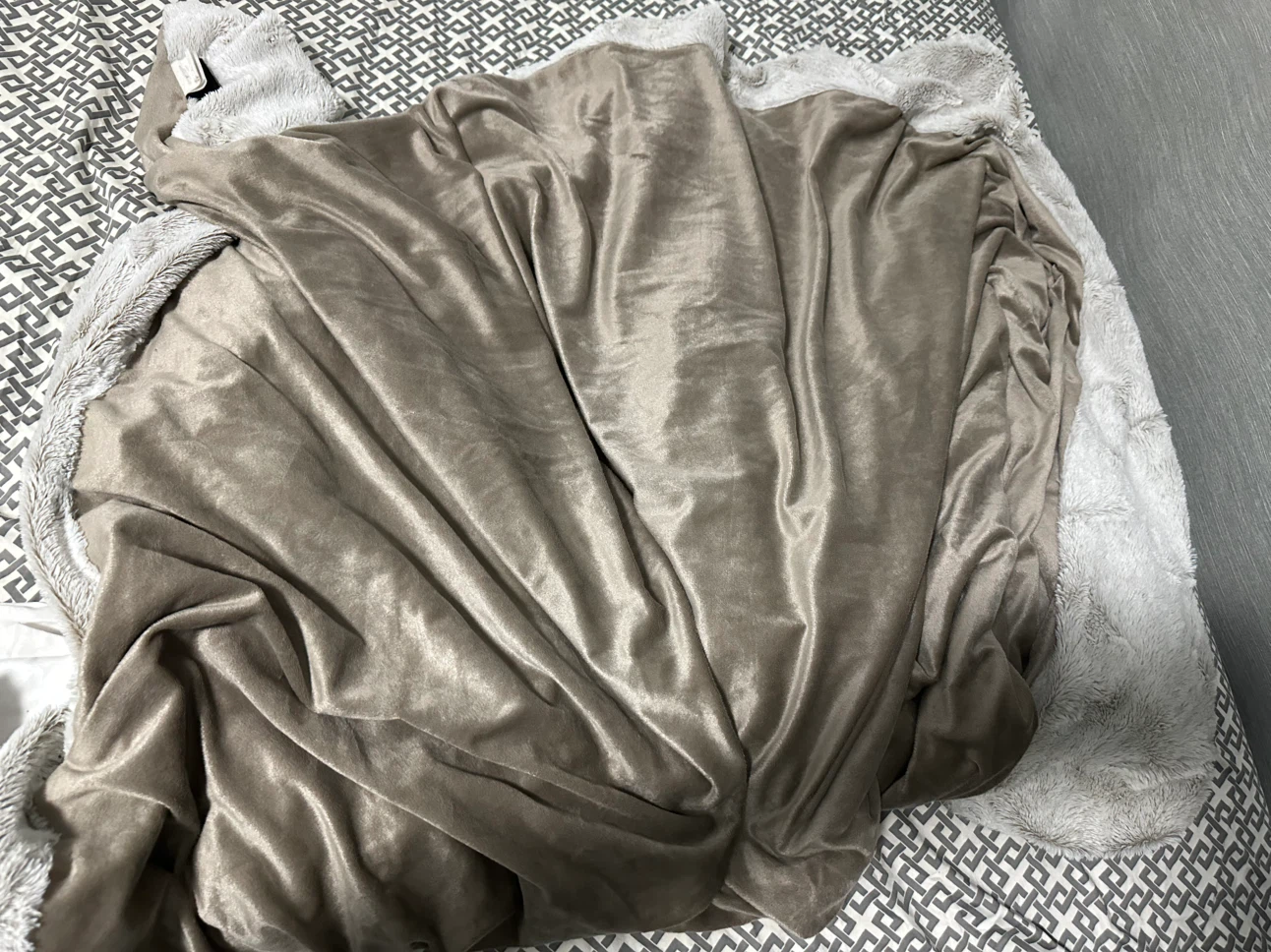 Studio Home Double-Sided Cooling Blanket - photo 3