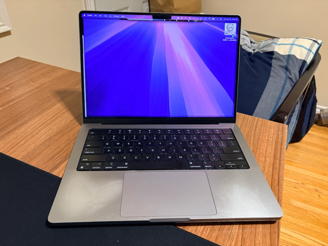 Apple MacBook Pro - photo 3
