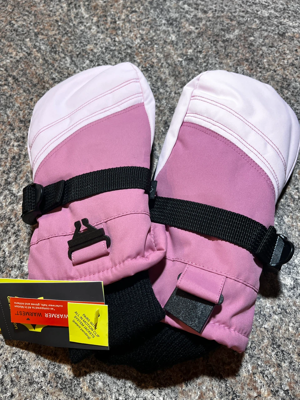 All in Motion Girls mittens size 14-16