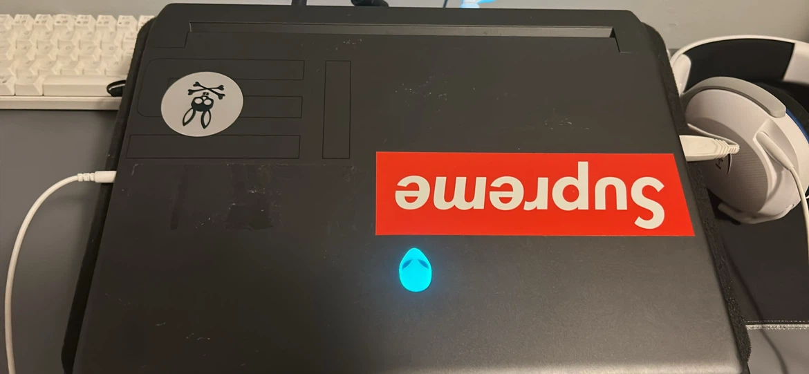 Alienware M15 Gaming Laptop - 360hz 1tb storage - photo 2
