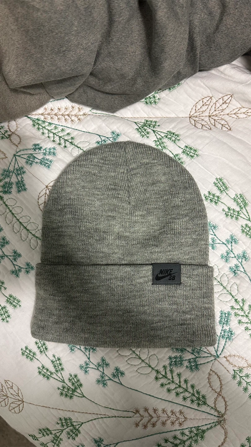 Nike SB Heather Grey Beanie