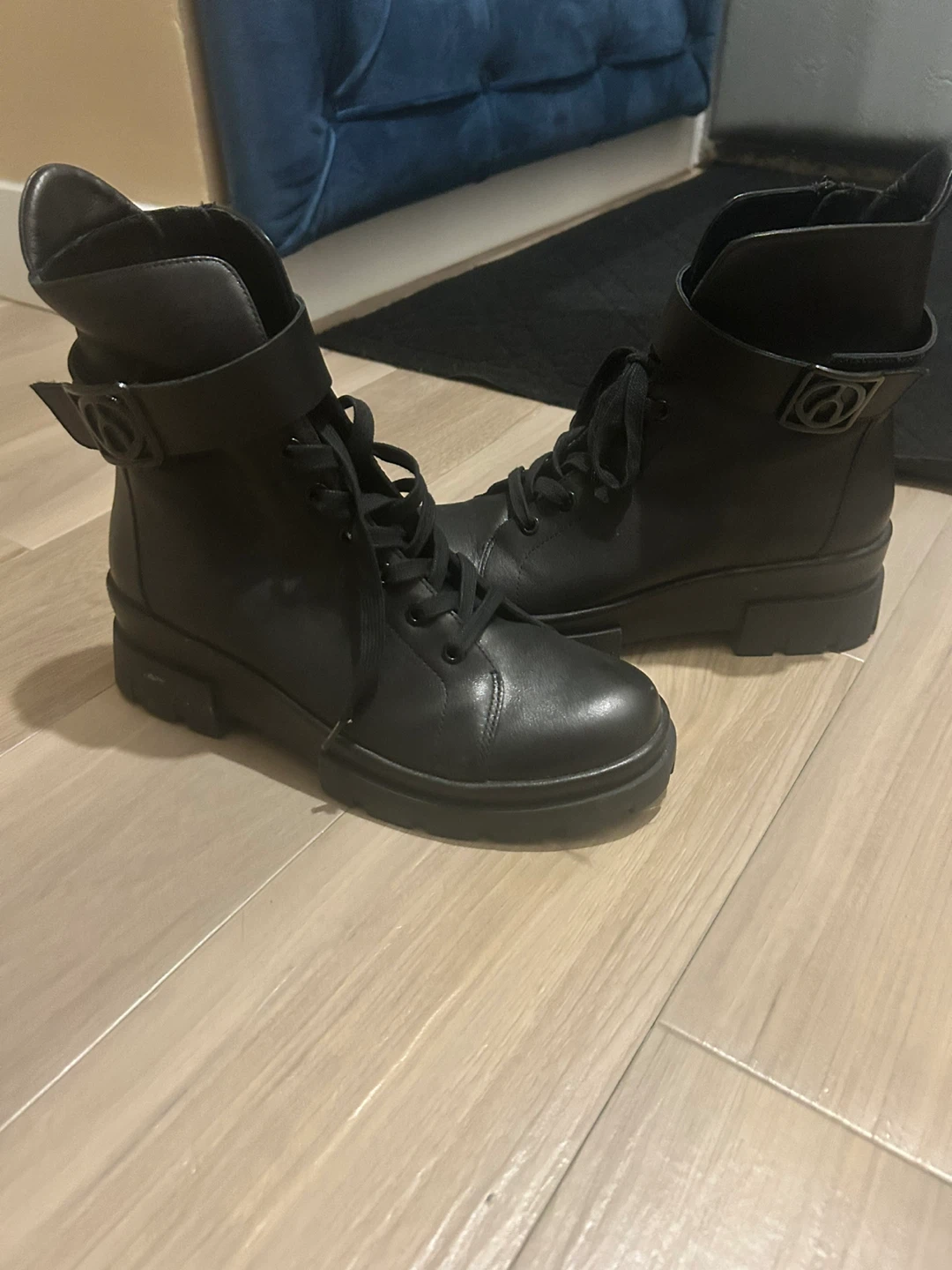 Wish bone women  boots size 10M